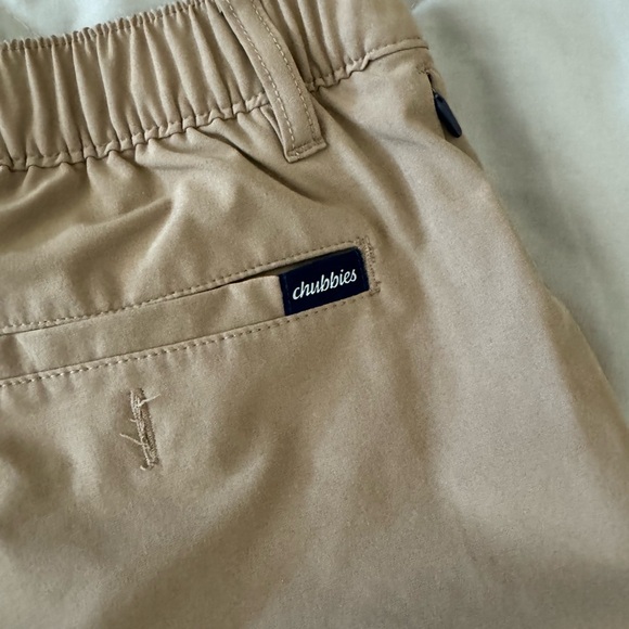 Chubbies Stretch Khakis 6” lined shorts - Picture 6 of 7